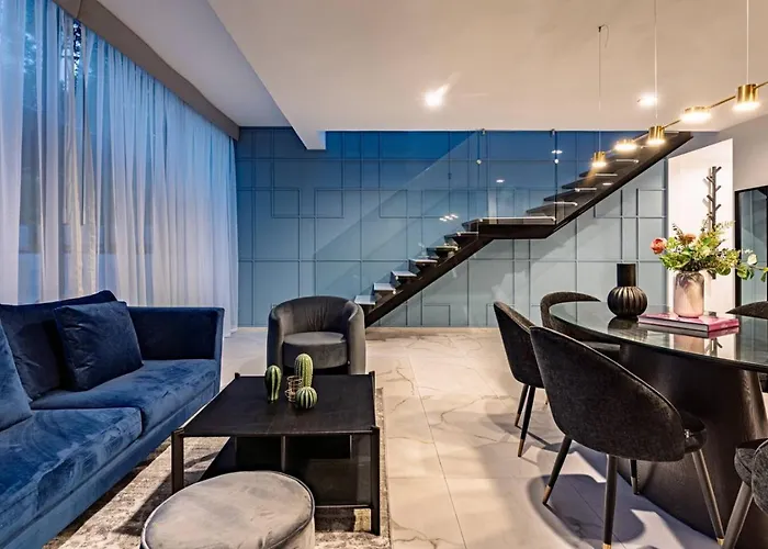 Two-in-one Group Haven With Terrace, Wifi & Comfort Apartment