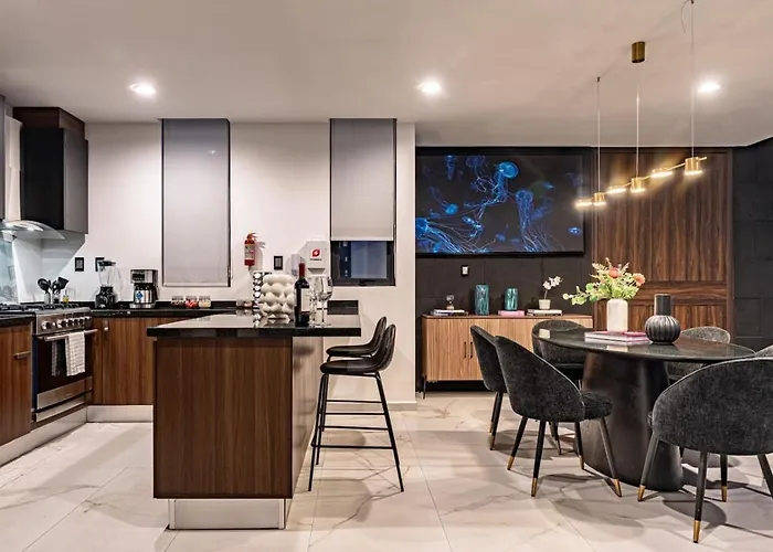 Two-in-one Group Haven With Terrace, Wifi & Comfort Mexico City