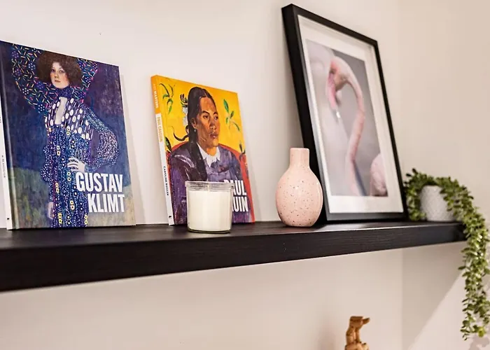 Two-in-one Group Haven With Terrace, Wifi & Comfort Mexico City
