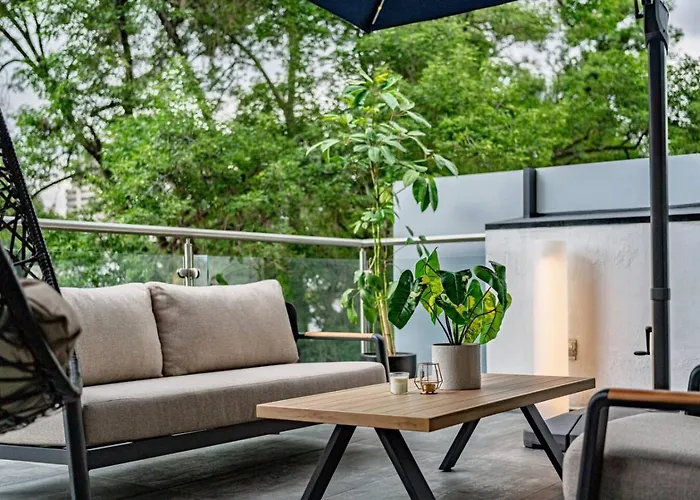 Two-in-one Group Haven With Terrace, Wifi & Comfort Apartment Mexico City