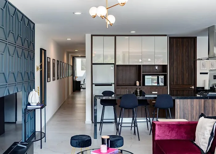 Two-in-one Group Haven With Terrace, Wifi & Comfort Mexico City